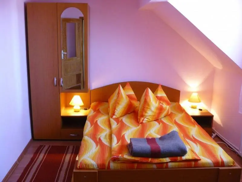 Turia Cazare | Motel (K1266-11) Imaginea poate fi supusă drepturilor de autor. Se recomandă contactarea titularului drepturilor.