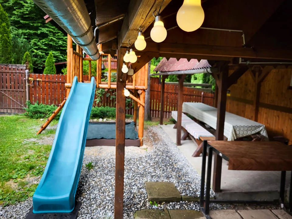 Libán Szállás | Üdülőfalu (K0282-32) A kép szerzői jogvédelem alatt állhat. Javasolt a kapcsolatfelvétel a jog tulajdonossal.