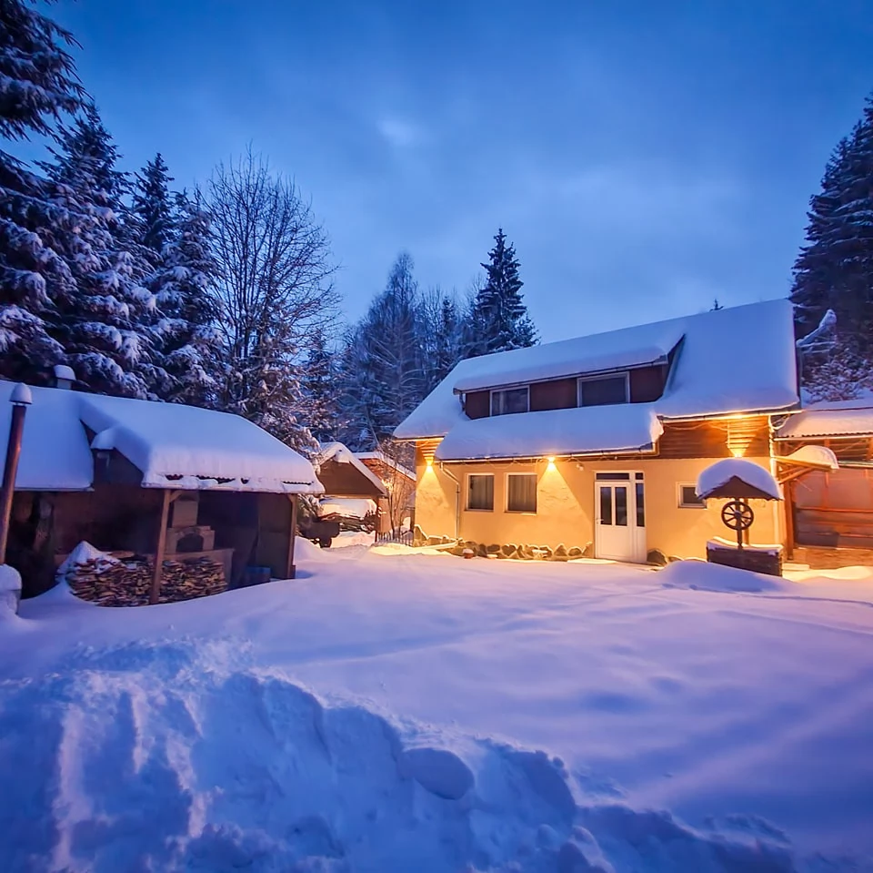 Szállás Liban - Casa de vacanță Balázsi *** | Libán - Balázsi Kulcsosház ***. A kép szerzői jogvédelem alatt állhat. Javasolt a kapcsolatfelvétel a jog tulajdonossal.