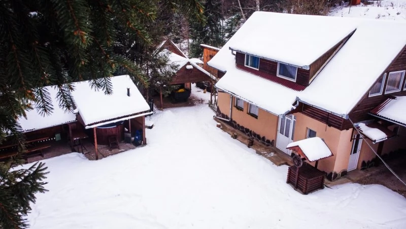 Libán Szállás | Üdülőfalu (K0282-40) A kép szerzői jogvédelem alatt állhat. Javasolt a kapcsolatfelvétel a jog tulajdonossal.