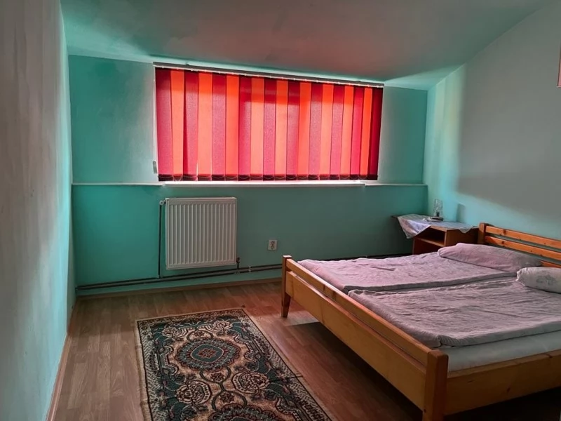 Vármező Szállás | Vendégház (K1472-9) A kép szerzői jogvédelem alatt állhat. Javasolt a kapcsolatfelvétel a jog tulajdonossal. Vármező Szállás | Vendégház (K1472-9) A kép szerzői jogvédelem alatt állhat. Javasolt a kapcsolatfelvétel a jog tulajdonossal.