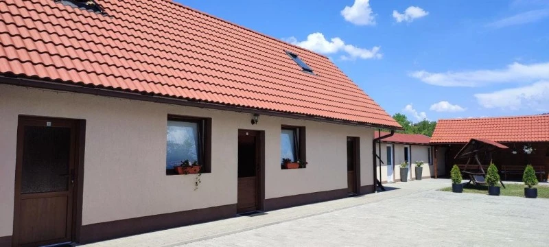 Lupeni Cazare | Hotel**** (K0981-13) Imaginea poate fi supusă drepturilor de autor. Se recomandă contactarea titularului drepturilor.