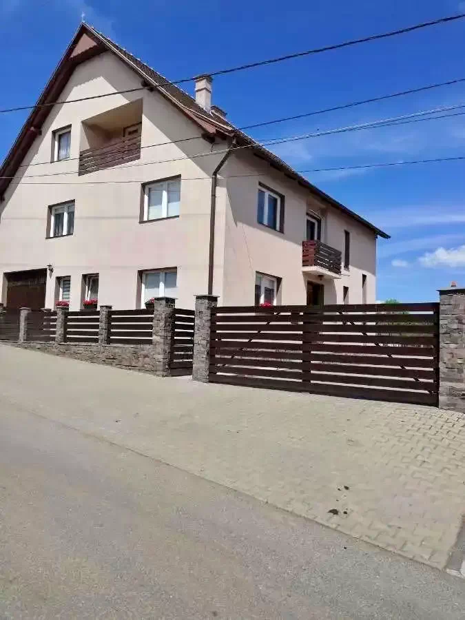 Lupeni Cazare | Hotel**** (K0981-21) Imaginea poate fi supusă drepturilor de autor. Se recomandă contactarea titularului drepturilor.