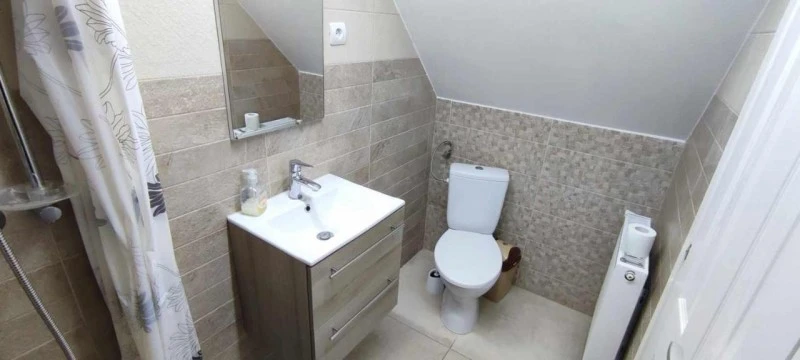 Lupeni Cazare | Casă de oaspeți (K0981-27) Imaginea poate fi supusă drepturilor de autor. Se recomandă contactarea titularului drepturilor.