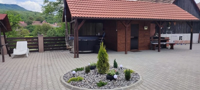 Lupeni Cazare | Hotel**** (K0981-36) Imaginea poate fi supusă drepturilor de autor. Se recomandă contactarea titularului drepturilor.