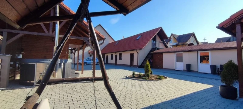 Lupeni Cazare | Hotel**** (K0981-41) Imaginea poate fi supusă drepturilor de autor. Se recomandă contactarea titularului drepturilor.