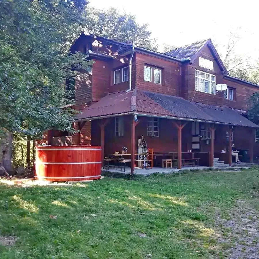 Băile Tușnad Cazare | Motel (K0045-1) Imaginea poate fi supusă drepturilor de autor. Se recomandă contactarea titularului drepturilor.