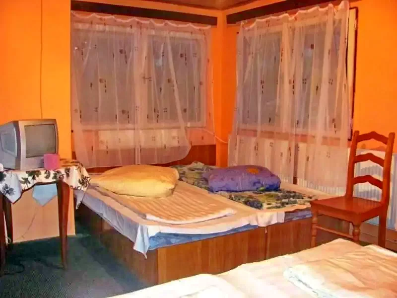 Băile Tușnad Cazare | Motel (K0045-12) Imaginea poate fi supusă drepturilor de autor. Se recomandă contactarea titularului drepturilor.