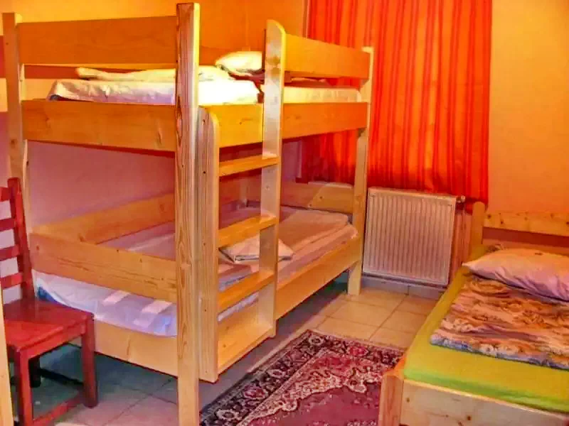 Băile Tușnad Cazare | Motel (K0045-21) Imaginea poate fi supusă drepturilor de autor. Se recomandă contactarea titularului drepturilor.