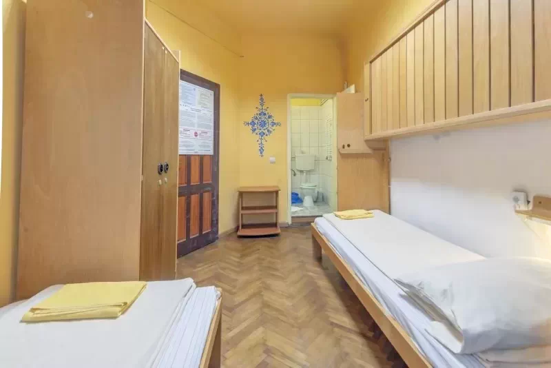Sighișoara Cazare | Hostel (K1425-19) Imaginea poate fi supusă drepturilor de autor. Se recomandă contactarea titularului drepturilor.