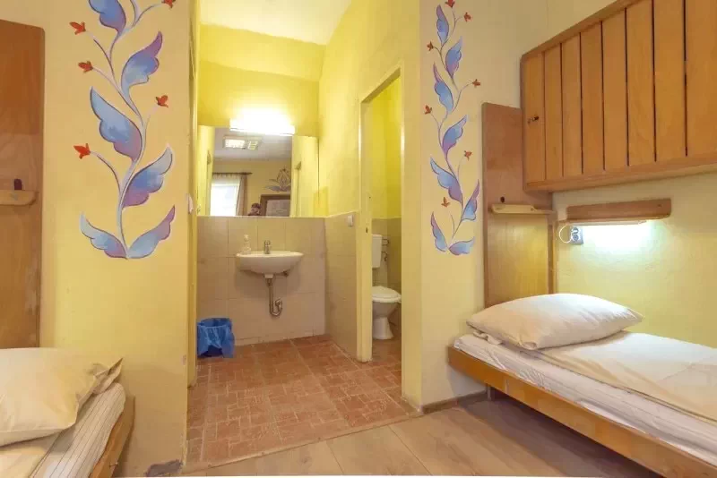 Sighișoara Cazare | Hostel (K1425-26) Imaginea poate fi supusă drepturilor de autor. Se recomandă contactarea titularului drepturilor.