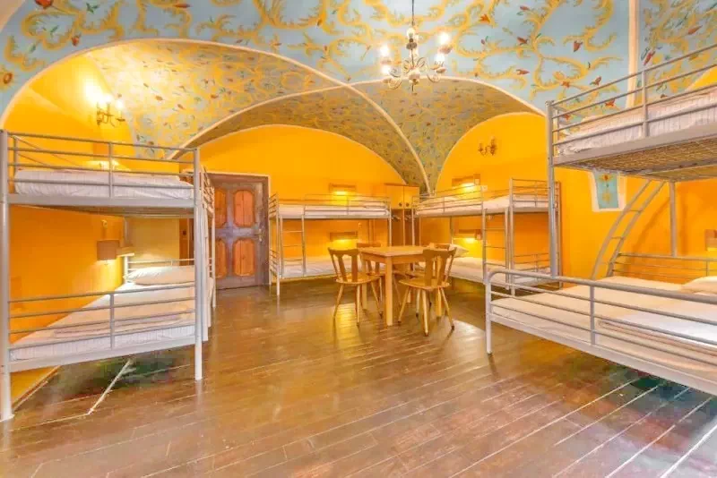 Sighișoara Cazare | Hostel (K1425-60) Imaginea poate fi supusă drepturilor de autor. Se recomandă contactarea titularului drepturilor.