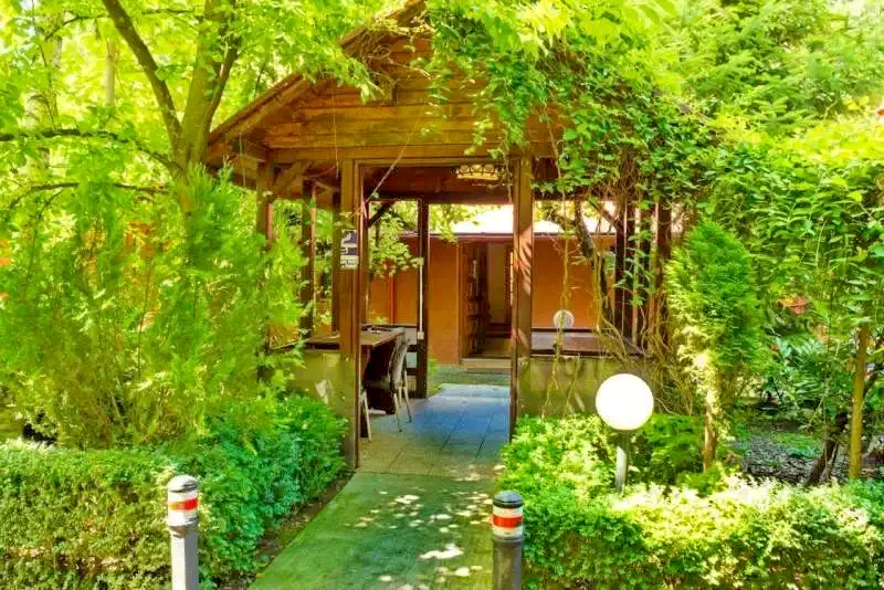 București Cazare | Motel (K0772-42) Imaginea poate fi supusă drepturilor de autor. Se recomandă contactarea titularului drepturilor.