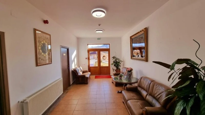 Hațeg Cazare | Hotel*** (K1547-12) Imaginea poate fi supusă drepturilor de autor. Se recomandă contactarea titularului drepturilor.