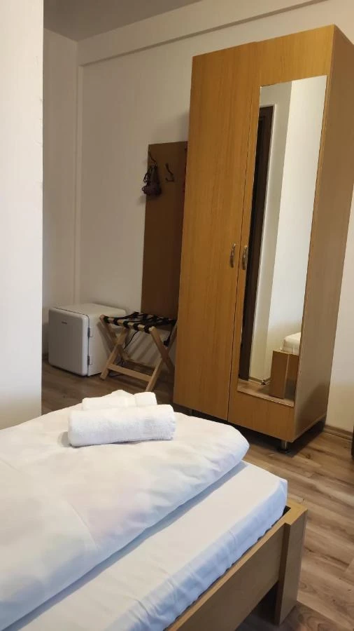 Hațeg Cazare | Hotel*** (K1547-20) Imaginea poate fi supusă drepturilor de autor. Se recomandă contactarea titularului drepturilor.