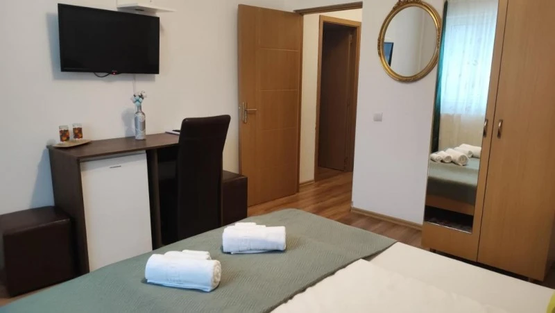 Hațeg Cazare | Hotel*** (K1547-30) Imaginea poate fi supusă drepturilor de autor. Se recomandă contactarea titularului drepturilor.