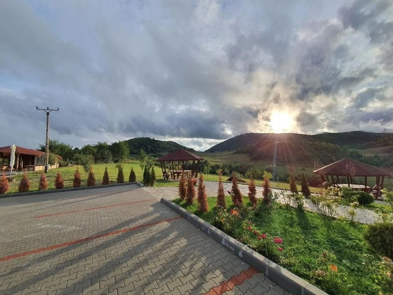 Hațeg Cazare | Hotel*** (K1547-35) Imaginea poate fi supusă drepturilor de autor. Se recomandă contactarea titularului drepturilor.