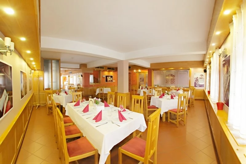 Cazare Odorheiu Secuiesc - Hotel Gondűző**** | Székelyudvarhely - Gondűző Szálló ****. Imaginea poate fi supusă drepturilor de autor. Se recomandă contactarea titularului drepturilor.