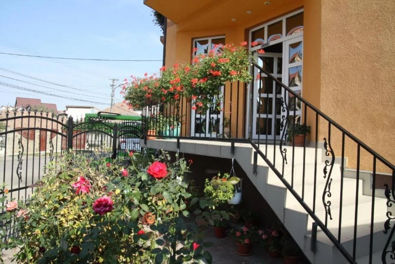 Sibiu Cazare | Pensiune (K0566-33) Imaginea poate fi supusă drepturilor de autor. Se recomandă contactarea titularului drepturilor.