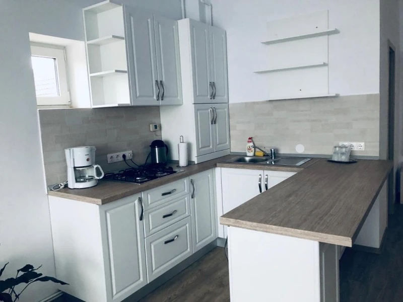 Nagyszeben Szállás | Motel (K0566-42) A kép szerzői jogvédelem alatt állhat. Javasolt a kapcsolatfelvétel a jog tulajdonossal.