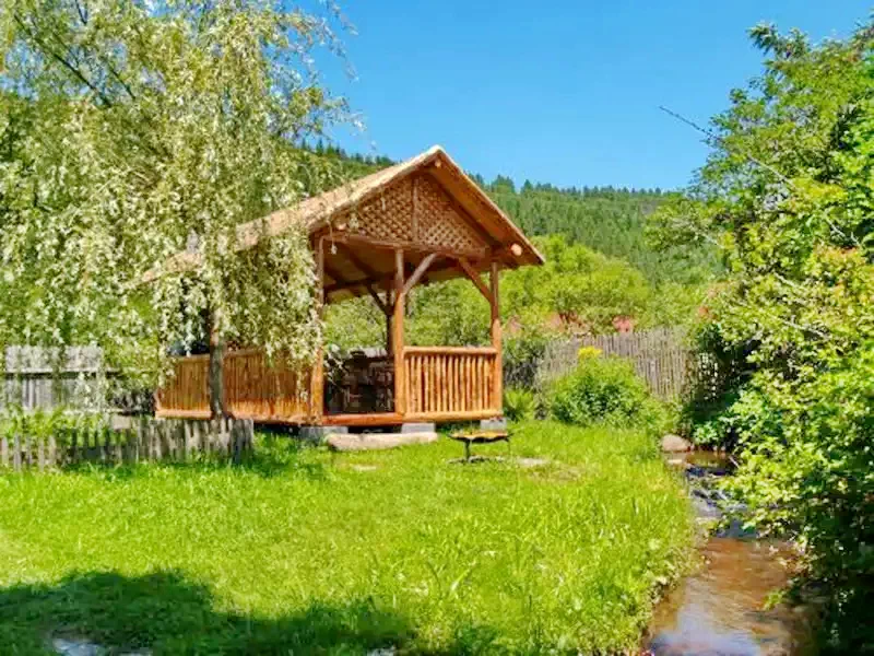 Izvoare Cazare | Sat de vacanță (K0722-6) Imaginea poate fi supusă drepturilor de autor. Se recomandă contactarea titularului drepturilor.