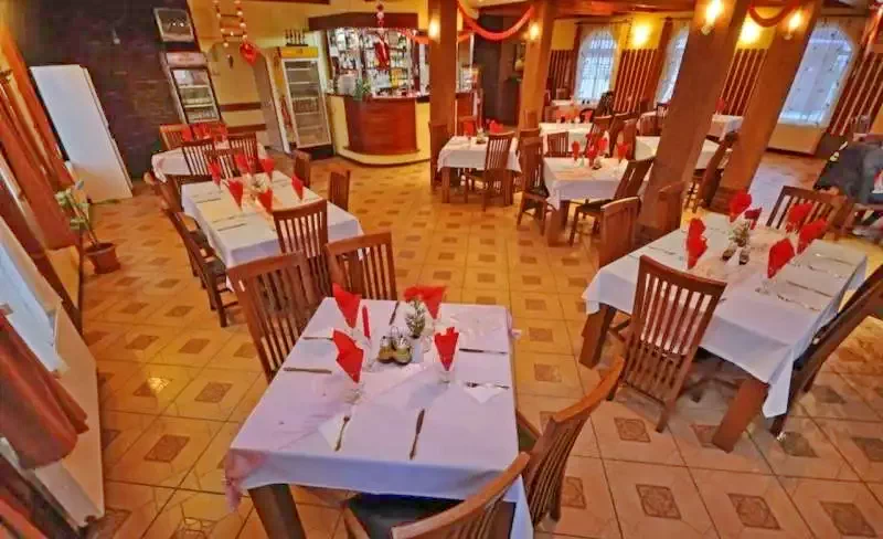 Gheorgheni Cazare | Hotel*** (K0607-1) Imaginea poate fi supusă drepturilor de autor. Se recomandă contactarea titularului drepturilor.