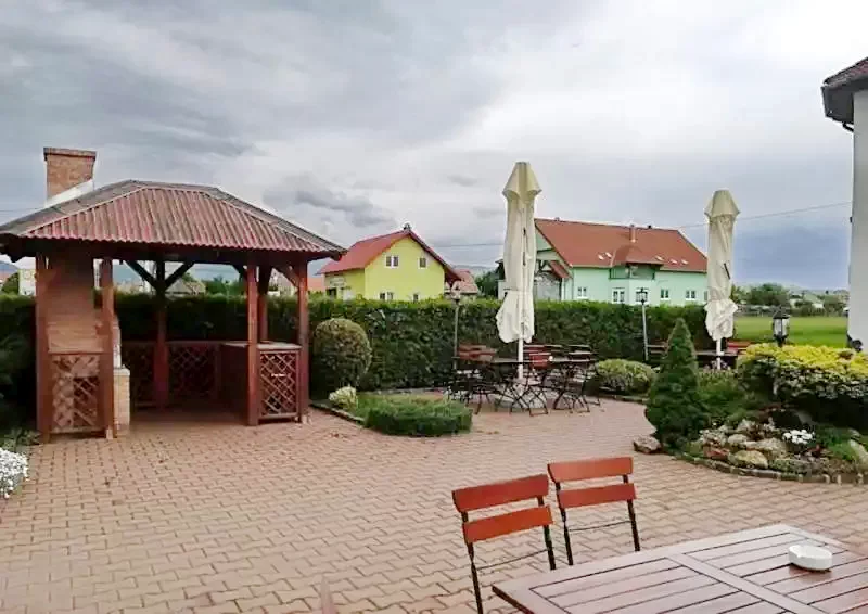 Gyergyószentmiklós Szállás | Motel (K0607-23) A kép szerzői jogvédelem alatt állhat. Javasolt a kapcsolatfelvétel a jog tulajdonossal. Gyergyószentmiklós Szállás | Motel (K0607-23) A kép szerzői jogvédelem alatt állhat. Javasolt a kapcsolatfelvétel a jog tulajdonossal.