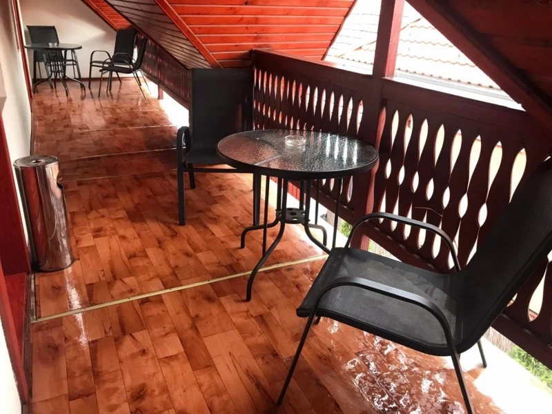 Vlăhița Cazare | Motel (K1575-21) Imaginea poate fi supusă drepturilor de autor. Se recomandă contactarea titularului drepturilor.