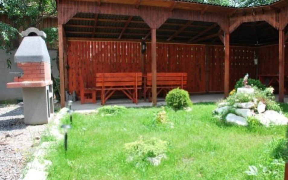 Vlăhița Cazare | Motel (K1575-46) Imaginea poate fi supusă drepturilor de autor. Se recomandă contactarea titularului drepturilor.