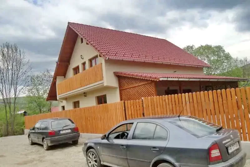 Lupeni Cazare | Cabana turistică (K0251-18) Imaginea poate fi supusă drepturilor de autor. Se recomandă contactarea titularului drepturilor.