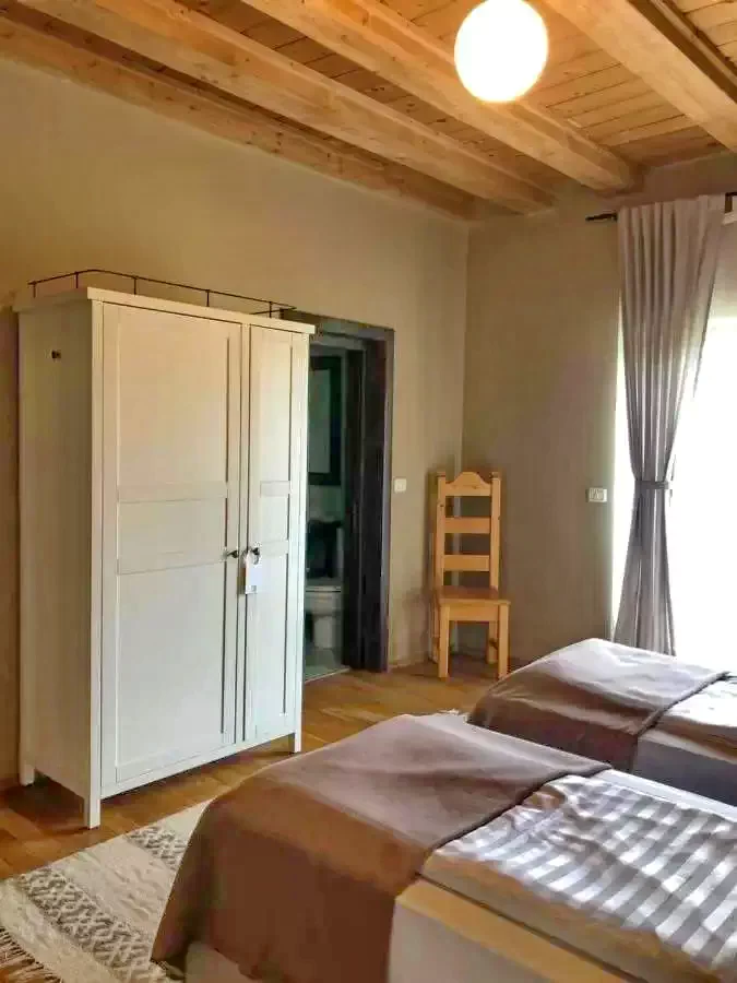 Vama Cazare | Pensiune (K1207-9) Imaginea poate fi supusă drepturilor de autor. Se recomandă contactarea titularului drepturilor.