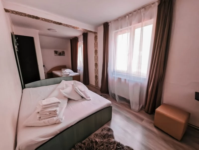 Toplița Cazare | Motel (K0677-9) Imaginea poate fi supusă drepturilor de autor. Se recomandă contactarea titularului drepturilor.