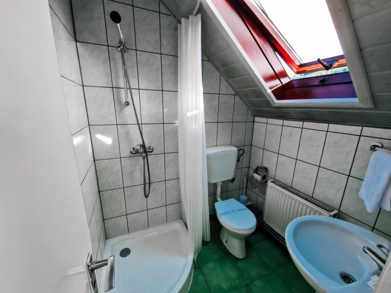 Maroshévíz Szállás | Motel (K0677-43) A kép szerzői jogvédelem alatt állhat. Javasolt a kapcsolatfelvétel a jog tulajdonossal.