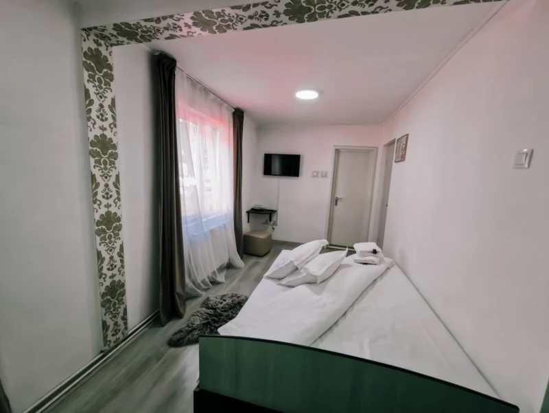 Toplița Cazare | Motel (K0677-56) Imaginea poate fi supusă drepturilor de autor. Se recomandă contactarea titularului drepturilor.
