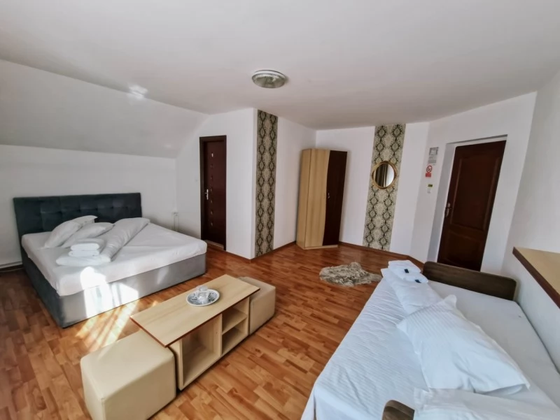 Toplița Cazare | Motel (K0677-76) Imaginea poate fi supusă drepturilor de autor. Se recomandă contactarea titularului drepturilor.