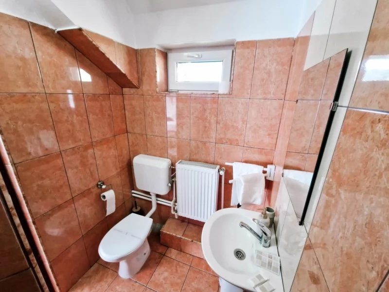 Toplița Cazare | Motel (K0677-82) Imaginea poate fi supusă drepturilor de autor. Se recomandă contactarea titularului drepturilor.