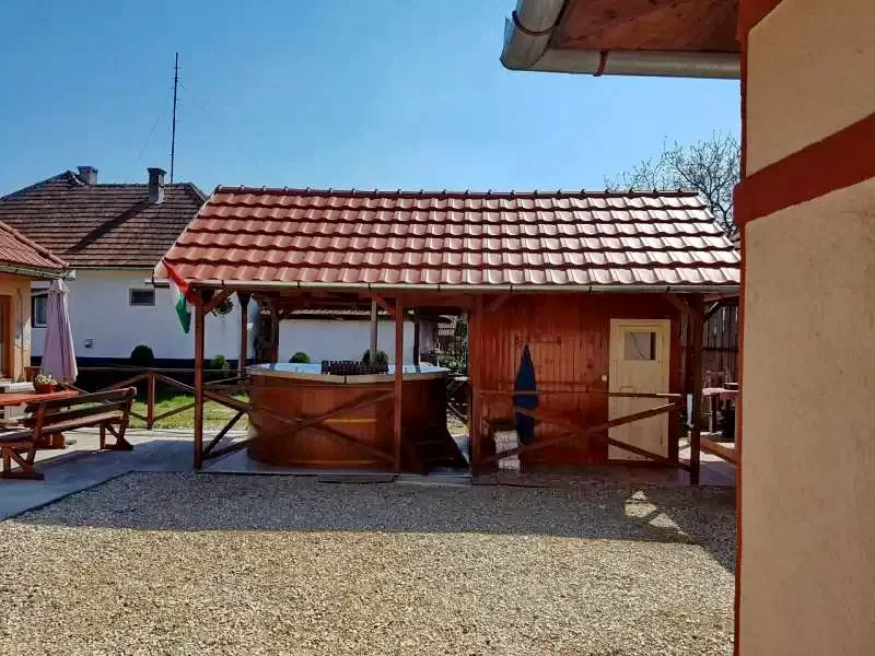 Coltău Cazare | Motel (K0441-1) Imaginea poate fi supusă drepturilor de autor. Se recomandă contactarea titularului drepturilor.