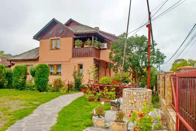 Coltău Cazare | Motel (K0441-6) Imaginea poate fi supusă drepturilor de autor. Se recomandă contactarea titularului drepturilor.