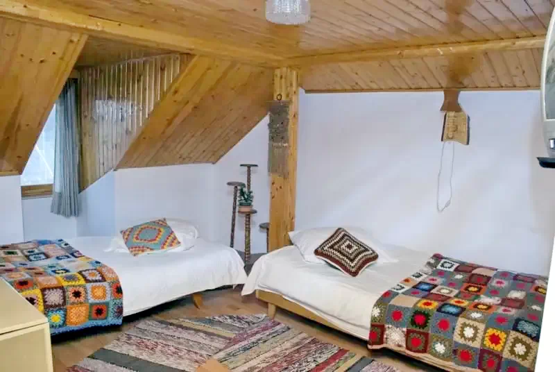 Coltău Cazare | Motel (K0441-18) Imaginea poate fi supusă drepturilor de autor. Se recomandă contactarea titularului drepturilor.