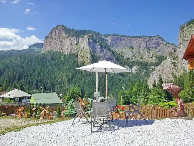 Lacu Roșu Cazare | Motel (K0910-25) Imaginea poate fi supusă drepturilor de autor. Se recomandă contactarea titularului drepturilor.