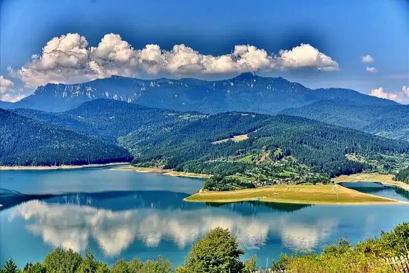 Gyilkostó Szállás | Motel (K0910-53) A kép szerzői jogvédelem alatt állhat. Javasolt a kapcsolatfelvétel a jog tulajdonossal.