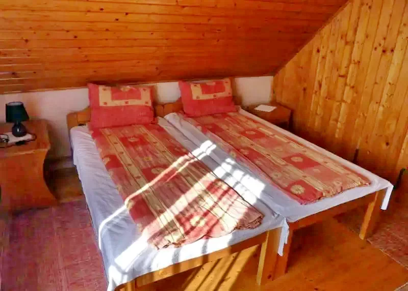 Pârâu Satu Mare Cazare | Cabană (K1154-17) Imaginea poate fi supusă drepturilor de autor. Se recomandă contactarea titularului drepturilor. Pârâu Satu Mare Cazare | Cabană (K1154-17) Imaginea poate fi supusă drepturilor de autor. Se recomandă contactarea titularului drepturilor.