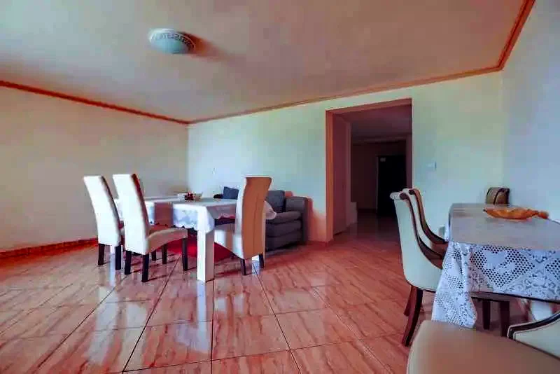 Hațeg Cazare | Motel (K0396-2) Imaginea poate fi supusă drepturilor de autor. Se recomandă contactarea titularului drepturilor.