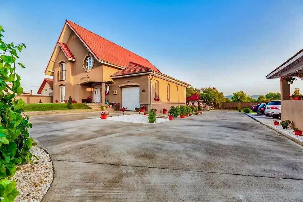 Hațeg Cazare | Motel (K0396-17) Imaginea poate fi supusă drepturilor de autor. Se recomandă contactarea titularului drepturilor.