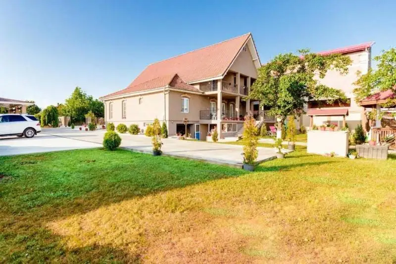 Hațeg Cazare | Motel (K0396-28) Imaginea poate fi supusă drepturilor de autor. Se recomandă contactarea titularului drepturilor.