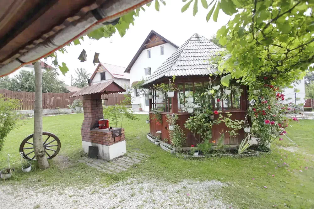 Izvoru Mureșului Cazare | Pensiune (K0126-13) Imaginea poate fi supusă drepturilor de autor. Se recomandă contactarea titularului drepturilor. Izvoru Mureșului Cazare | Pensiune (K0126-13) Imaginea poate fi supusă drepturilor de autor. Se recomandă contactarea titularului drepturilor.