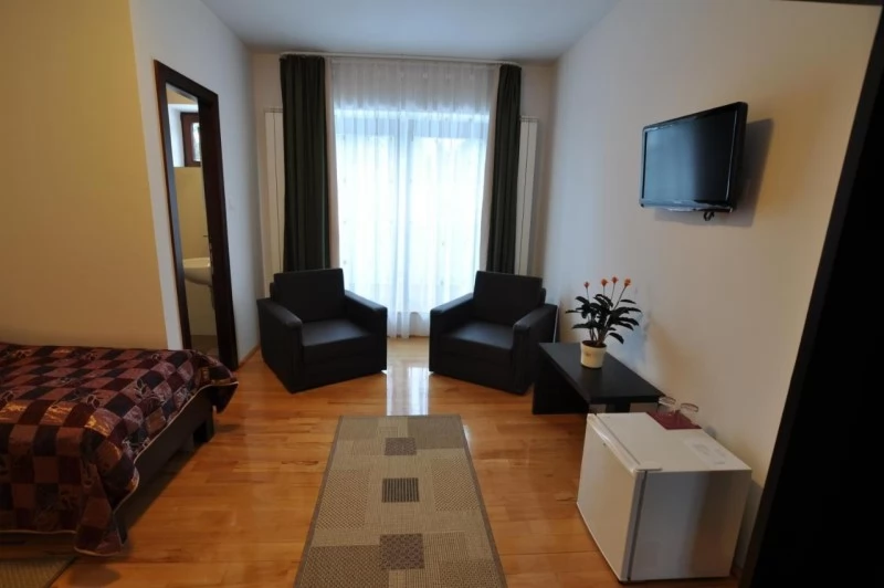 Hargitafürdő Szállás | Motel (K1077-19) A kép szerzői jogvédelem alatt állhat. Javasolt a kapcsolatfelvétel a jog tulajdonossal.