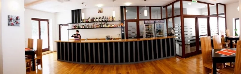 Harghita-Băi Cazare | Pensiune (K1077-44) Imaginea poate fi supusă drepturilor de autor. Se recomandă contactarea titularului drepturilor.