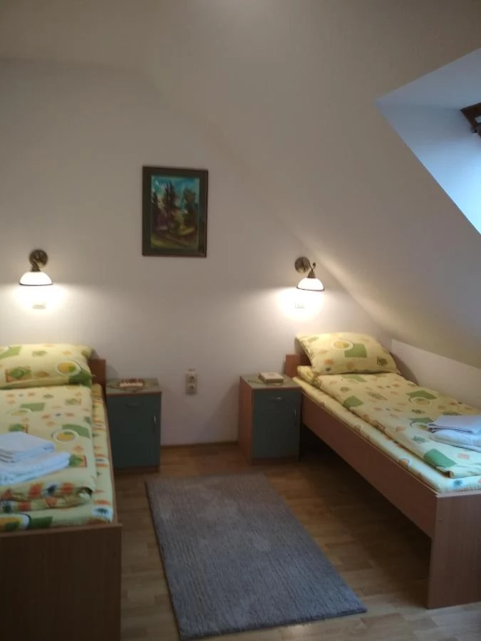 Csíksomlyó, Csíkszereda Szállás | Vendégház (K1504-17) A kép szerzői jogvédelem alatt állhat. Javasolt a kapcsolatfelvétel a jog tulajdonossal. Csíksomlyó, Csíkszereda Szállás | Vendégház (K1504-17) A kép szerzői jogvédelem alatt állhat. Javasolt a kapcsolatfelvétel a jog tulajdonossal.