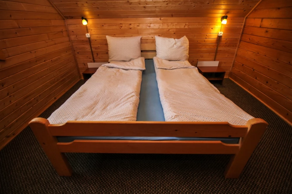 Sub Cetate Cazare | Hotel**** (K1442-31) Imaginea poate fi supusă drepturilor de autor. Se recomandă contactarea titularului drepturilor.